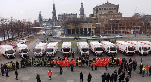 Das Land Sachsen hat in Dresden die ersten 14 von geplanten 33 Iveco Eurocargo für den Katastrophenschutz übernommen.