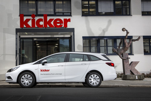 Das Verlagsteam des „Kicker“ fährt Opel.