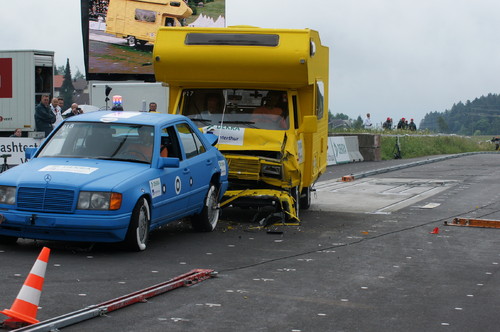 Dekra-Crashtest: Autobahn-Baustelle.