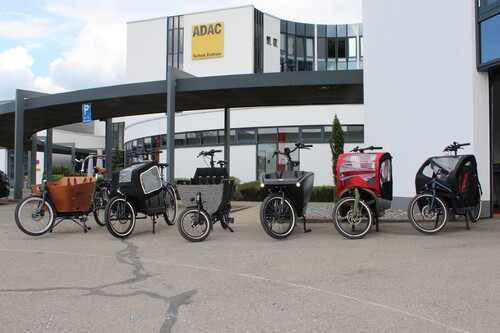 Der ADAC hat sechs einspurige E-Lastenräder gestestet.