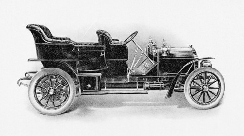 Der „American Mercedes“ wurde von 1905 an in Amerika gebaut. Er ist im Wesentlichen eine Nachfertigung des Mercedes 45 PS.