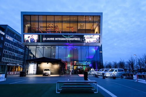 Der DFB und Mercedes-Benz haben in Dortmund zum zehnten Mal den Integrationspreis verliehen.