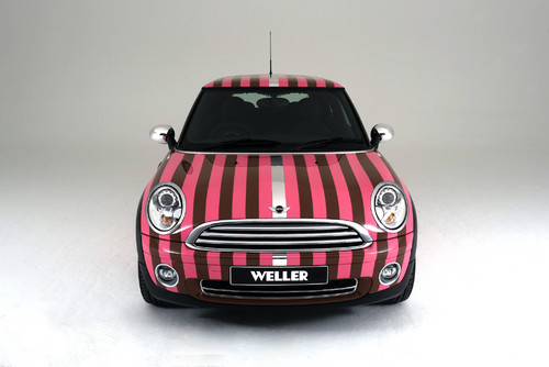 Der Musiker Paul Weller versteigert einen von ihm designten Mini Cooper für gute Zwecke.