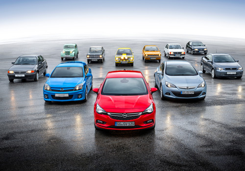 Der neue Astra an der Spitze von elf erfolgreichen Generationen Opel-Kompaktklasse; hintere Reihe von links: Kadett 1, Kadett A, Kadett B, Kadett C, Kadett D und Kadett E; vordere Reihe von links: Astra F, Astra H, neuer Opel Astra, Astra J, Astra G.
