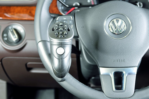 Der neue Volkswagen Passat ausgestattet mit dem neuen Multifunktions-Drehknauf.