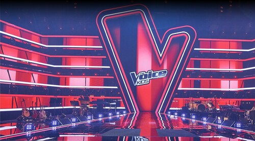 Der Seat Ateca begleitet „The Voice Kids“.