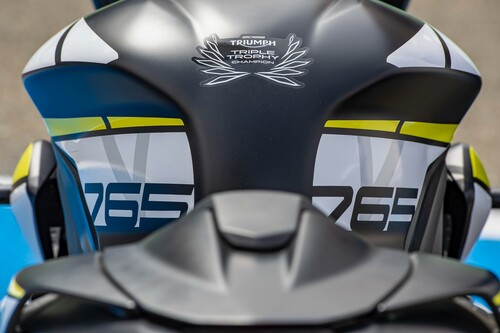Der Sieger der Triple-Trophy erhält eine individuell gestaltete Triumph Street Triple RS.