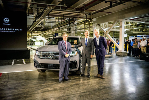 Der VW Atlas Cross Sport feierte im US-Werk Chattanooga seine Weltpremiere.
