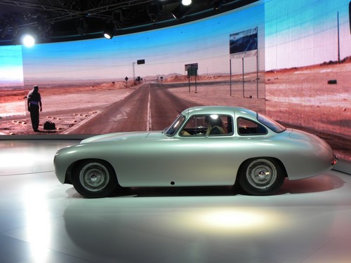 Der zweite Prototyp des Mercedes-Benz SL von 1951 als Gast bei der Premiere des neuen SL.