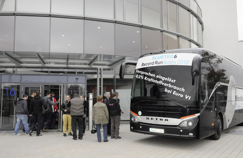 Die Besucher konnten auch das Testfahrzeug des Record Run Buses 2012 besichtigen.
