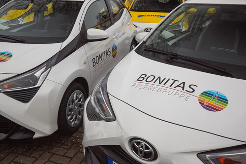 Die Bonitas-Pflegegruppe setzt in der außerhäuslichen Versorgung den Toyota Aygo ein. 