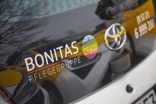 Die Bonitas-Pflegegruppe setzt in der außerhäuslichen Versorgung den Toyota Aygo ein. 