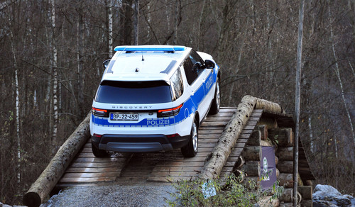 Die Bundespolizei hat im Land-Rover-Experience-Center in Wülfrath 40 von insgesamt 80 Discovery übernommen.
