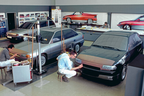 Die Designer bei der Arbeit am Opel Astra F, der 1991 auf den Markt kam.