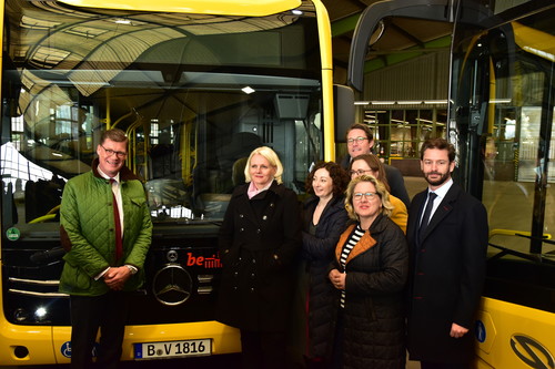 Die ersten neuen Elektrobusse der BVG wurden in Anwesenheit von Bundesverkehrsminister Andreas Scheuer und Bundesumweltministerin Svenja Schulze übergeben. 