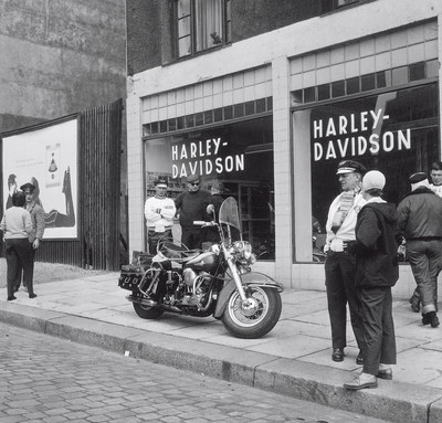 Die Firma Geord Suck vertreibt seit 100 Jahren Harley-Davidson in Hamburg (hier im Nagelsweg).