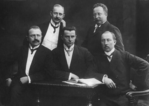 Die fünf Opel-Brüder um das Jahr 1912. 