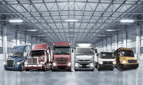 Die Marken von Daimler Trucks. (von links): Freightliner, Western Star, Mercedes-Benz, Fuso, Bharatbenz und Thomas Built Buses.