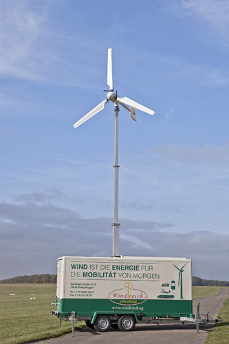 Die mobile Windenergie-Ladestation von Windreich.