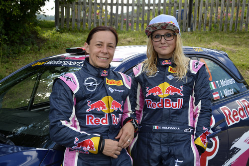 Die österreichische Beifahrerin Ilka Minor (links) mit Tamara Molinaro.