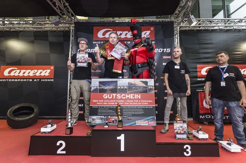 Die Sieger der Carrera-Weltmeisterschaft 2015 (v.l.) Dominik Mühlberg, Champion Erich Öhler, Tobias Radlinger und Antal Toth.