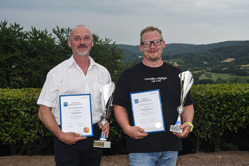 Die Sieger der deutschen Skill Olympics von Hyundai (v.l.): Rainer Abt (Auto-Team, Balingen) und Maik Schewe (Bob-Automobile, Hagen) 