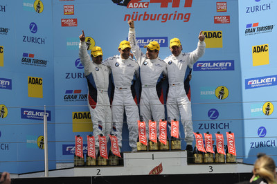 Die Sieger: Jörg Müller, Augusto Farfus, Uwe Alzen und Pedro Lamy.