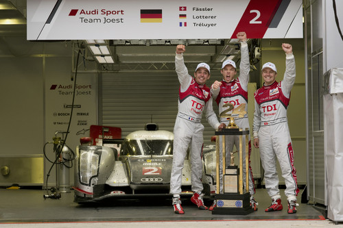 Die Sieger von Le Mans: Benoît Tréluyer, Marcel Fässler und André Lotterer.