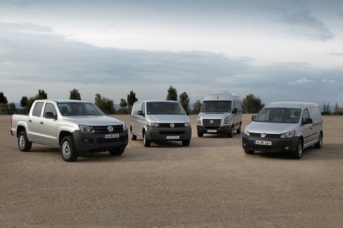 Die vier Nutzfahrzeugbaureihen von Volkswagen: Amarok, T5, Crafter und Caddy.