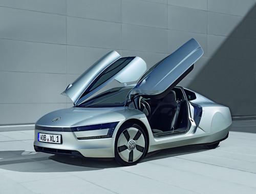 Die Volkswagen-Studie XL1 gibt es ab Ende 2011 im Maßstab 1:43 und auf 1000 Stück limitiert.
