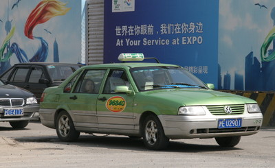 Die Vorbereitungen zurf Expo 2010 in Shanghai laufen: Bisher beherrschen VW Santana das Taxi-Geschehen in Shanghai. Diese Rolle soll in Zukunft der Touran übernehmen.