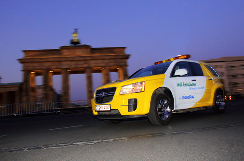 Die zweimillionste Meile (3,22 Millionen Kilometer) der weltweiten Brennstoffzellen-Testflotte von GM wurde jetzt von einem Opel HydroGen4 zurückgelegt.