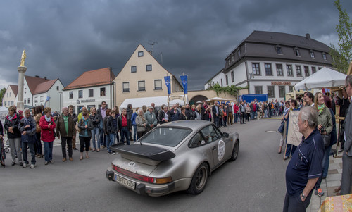 Donau Classic 2015: Auf dem Stadtfest: Porsche 911.