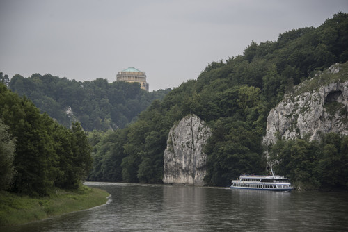 Donau Classic 2015: Befreiungshalle oberhalb Kelheim an der Donau.