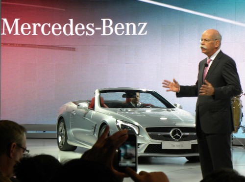 Dr. Dieter Zetsche präsentiert den neuen Mercedes-Benz SL.
