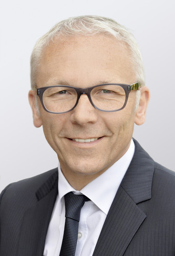 Dr. Dirk Leiß.