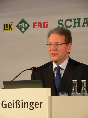 Dr. Jürgen M. Geißinger.