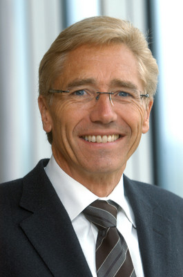 Dr. Klaus Schmidt.