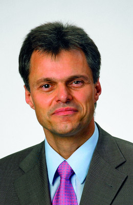 Dr. Wolfgang Schreiber.