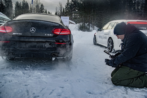 Dreharbeiten mit dem Mercedes-AMG C63 Coupé S für das PC-Videospiel „Project Cars 2“.
