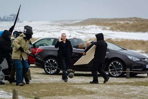 Dreharbeiten zum TV-Spot der Opel-Kampagne „Umparken im Kopf“ mit Joachim Król.