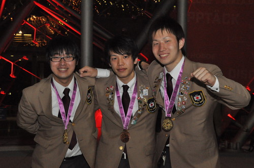 Drei der insgesamt sechs Medaillengewinner (v.l.n.r.): Takuya Nishide, Yusuke Ishii und Yasuo Yamada.
