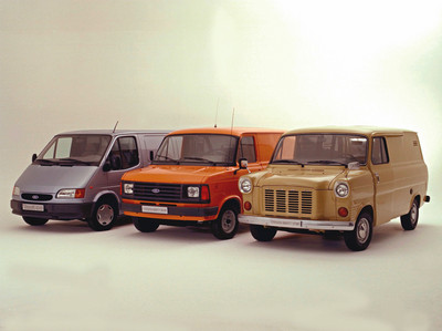 Drei Generationen Ford Transit (von links): 1994, 1978 und 1972.