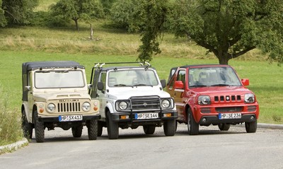 Drei Generationen (von links): Suzuki LJ 80, SJ Samurai und Jimny.