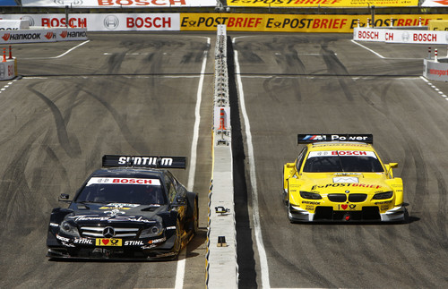DTM-Show-Event in München: Gary Paffett mit Thomas Sabo Mercedes AMG C-Coupé.