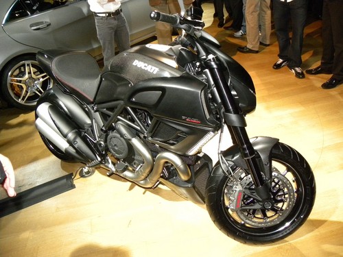 Ducati Diavel Carbon.