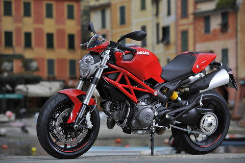 Ducati Monster 796.