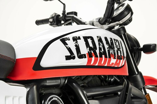 Ducati Scrambler Urban Motard.