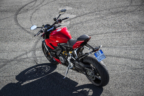 Ducati Streetfighter V2.
