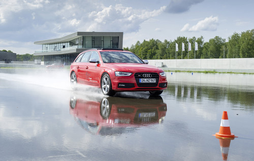 Dynamikfläche des Audi-Driving-Experience-Centers in Neuburg.